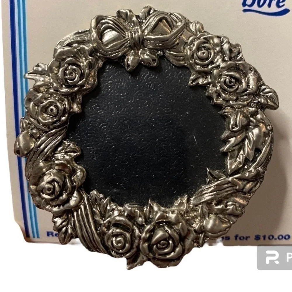 NEW VINTAGE PEWTER ROUND ROSETTE FRAME EXPRESS PHOTO FRAMES